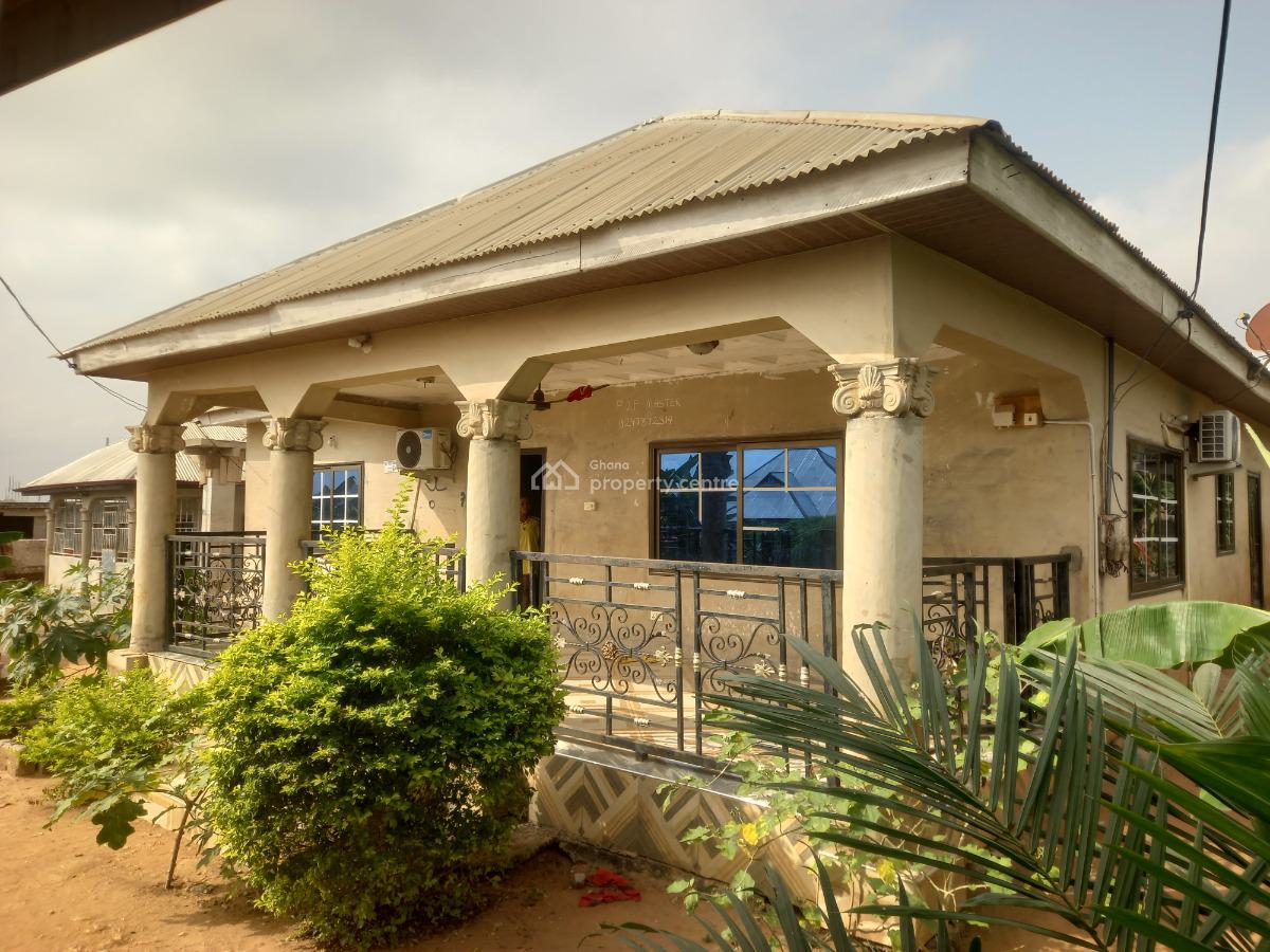 4 Bedrooms     ( 3 Air-conditions), Mampongteng Dumanafo., Kumasi Metropolitan, Ashanti, House for Sale