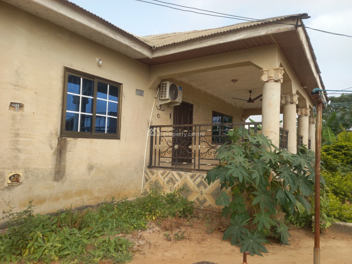 4 Bedrooms     ( 3 Air-conditions), Mampongteng Dumanafo., Kumasi Metropolitan, Ashanti, House for Sale