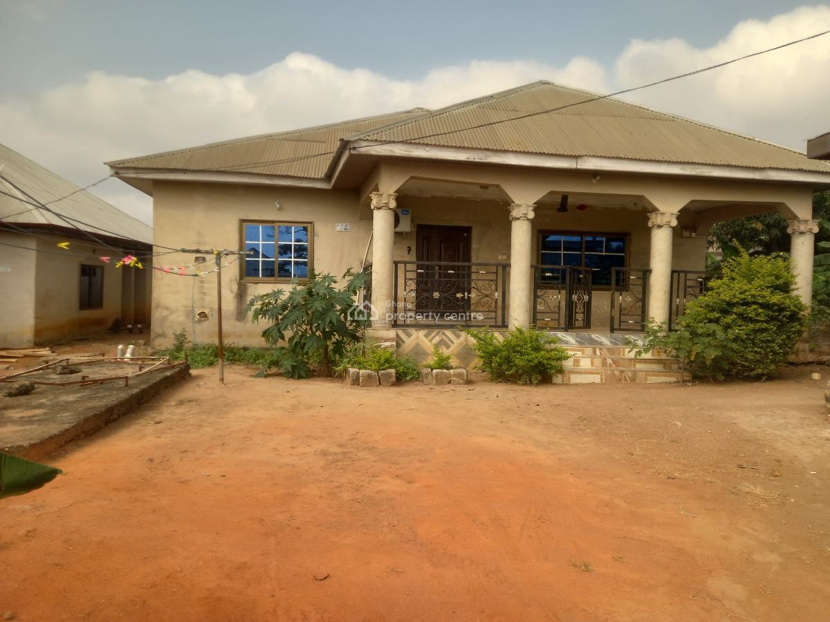 4 Bedrooms     ( 3 Air-conditions), Mampongteng Dumanafo., Kumasi Metropolitan, Ashanti, House for Sale