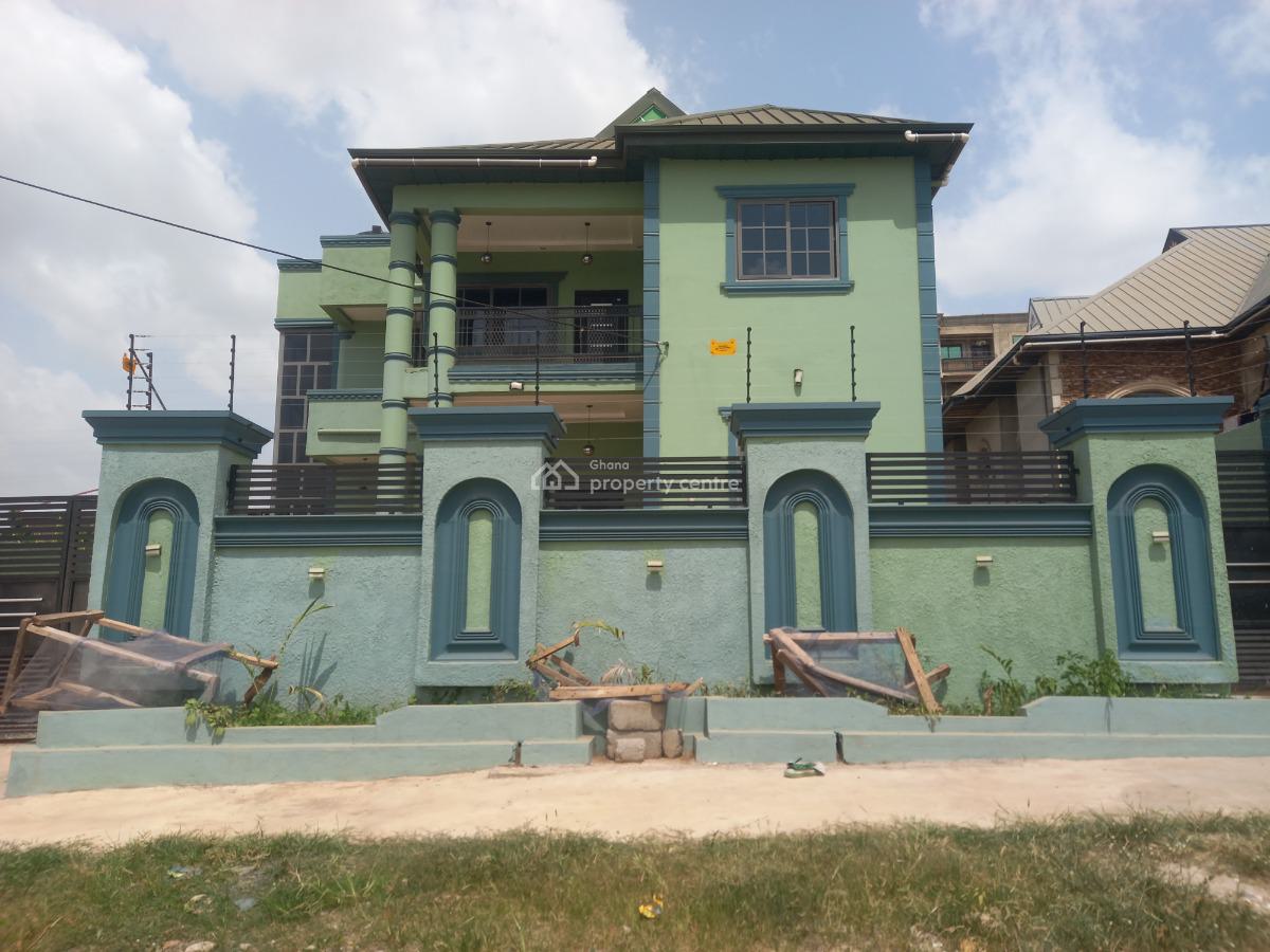 6 Bedrooms, Kenyasi Abrem. Buokrom Road., Kumasi Metropolitan, Ashanti, House for Sale