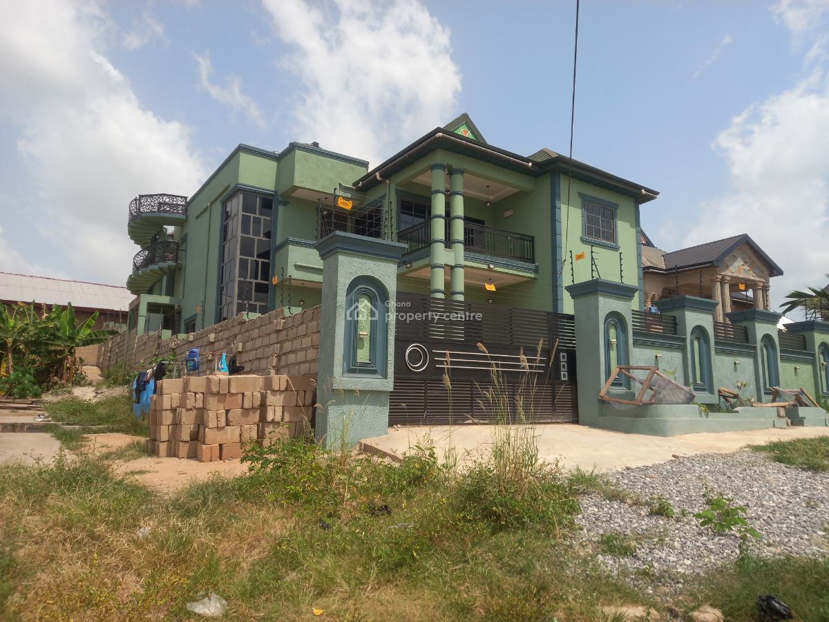 6 Bedrooms, Kenyasi Abrem. Buokrom Road., Kumasi Metropolitan, Ashanti, House for Sale