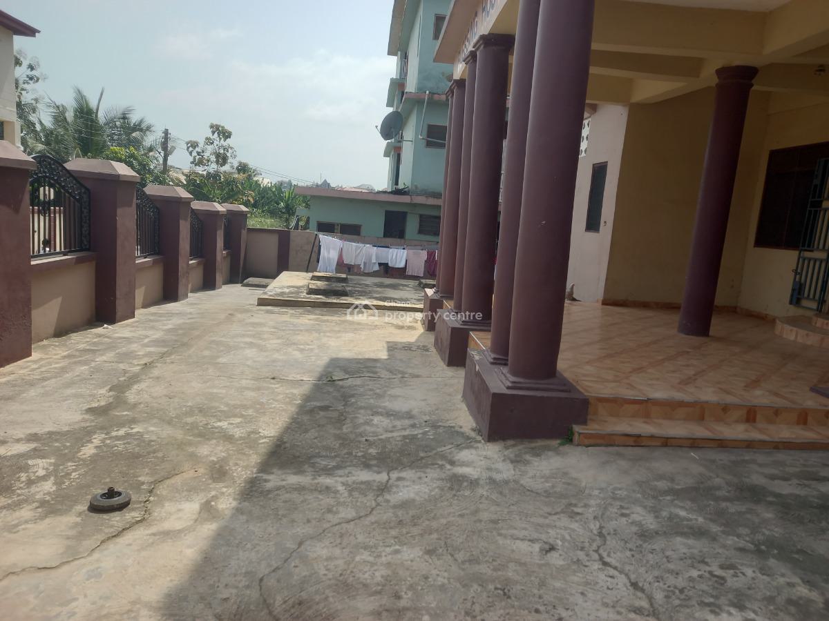22 Bedrooms  ( Hostel) Operational., Kenyasi,  Garden City University., Kumasi Metropolitan, Ashanti, Hostel for Sale