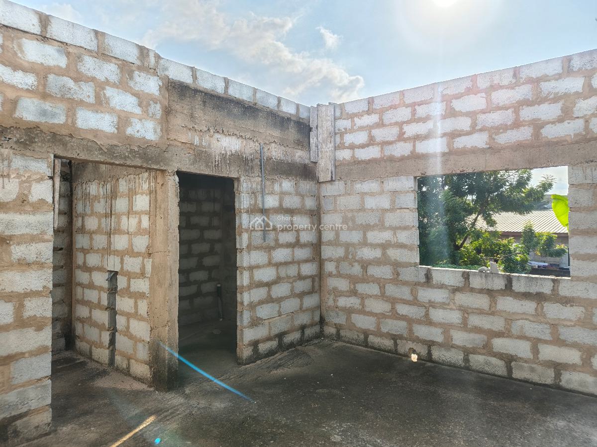 Uncompleted Building, Oyibi, Accra, House for Sale