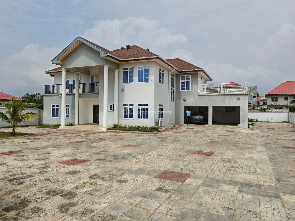 Luxury 4bedrooms with 2rooms Boys Quarters in Teshiebushroad, Teshiebusroad, Labadi-aborm, Accra, House for Sale
