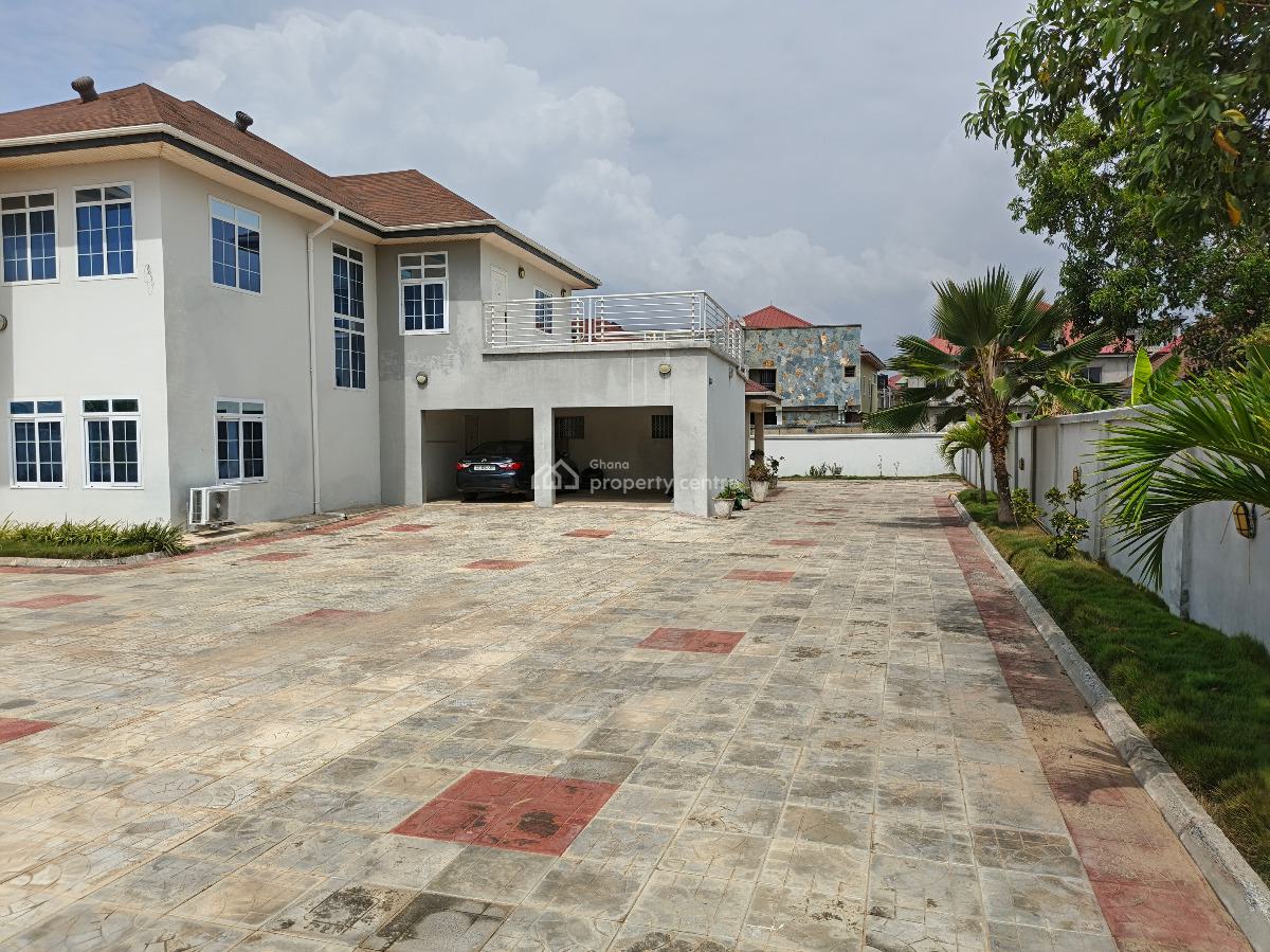 Luxury 4bedrooms with 2rooms Boys Quarters in Teshiebushroad, Teshiebusroad, Labadi-aborm, Accra, House for Sale
