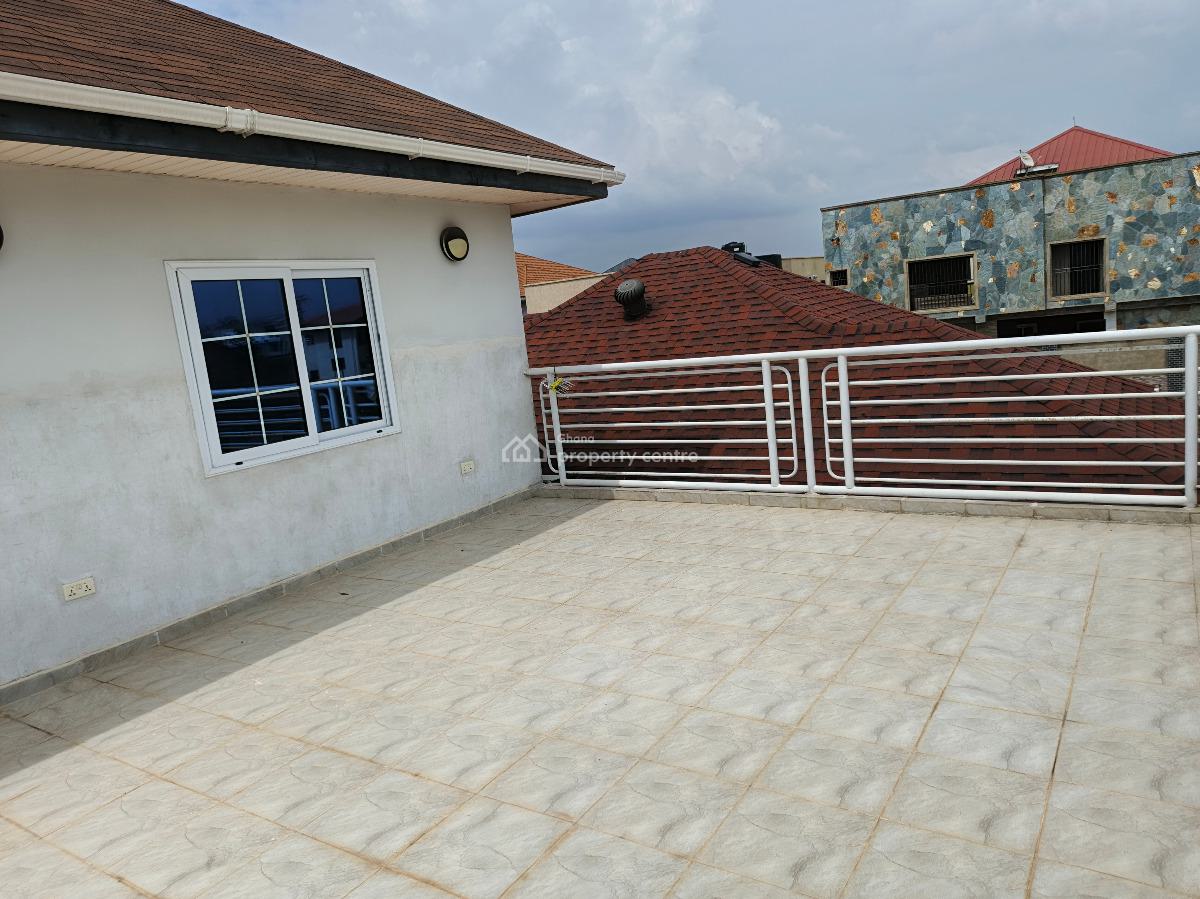 Luxury 4bedrooms with 2rooms Boys Quarters in Teshiebushroad, Teshiebusroad, Labadi-aborm, Accra, House for Sale