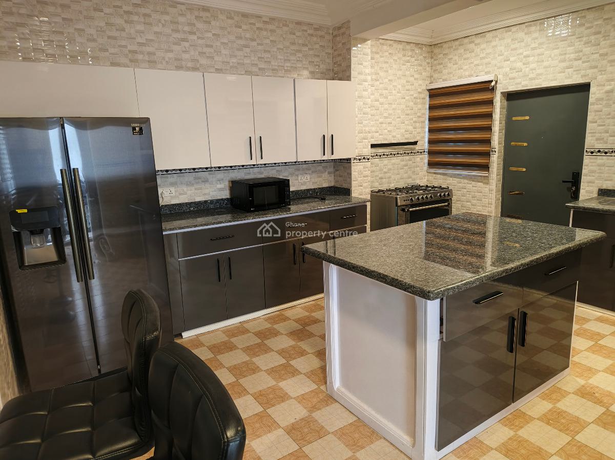 Luxury 4bedrooms with 2rooms Boys Quarters in Teshiebushroad, Teshiebusroad, Labadi-aborm, Accra, House for Sale