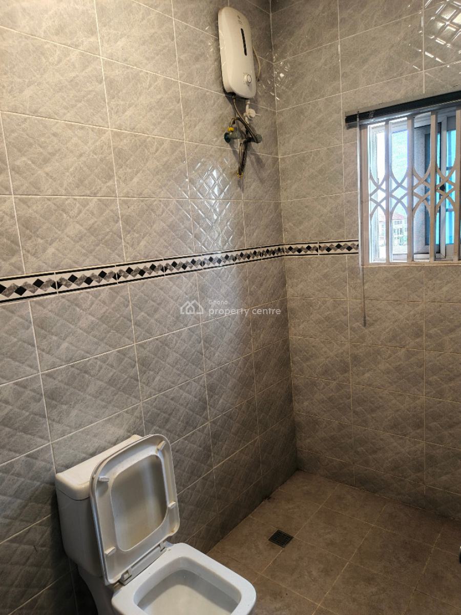Luxury 4bedrooms with 2rooms Boys Quarters in Teshiebushroad, Teshiebusroad, Labadi-aborm, Accra, House for Sale