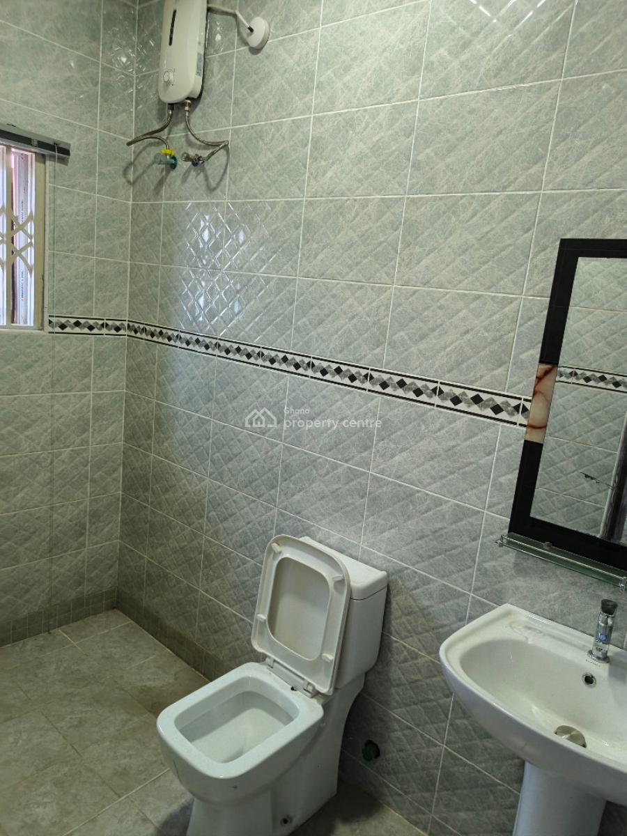 Luxury 4bedrooms with 2rooms Boys Quarters in Teshiebushroad, Teshiebusroad, Labadi-aborm, Accra, House for Sale
