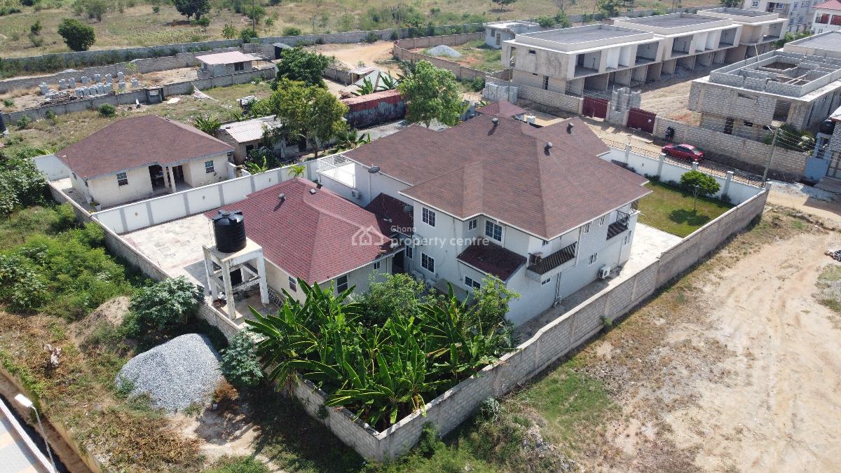 Luxury 4 Bedrooms with 2rooms Boys Quarters, Teshiebusroad, Accra Metropolitan, Accra, House for Sale