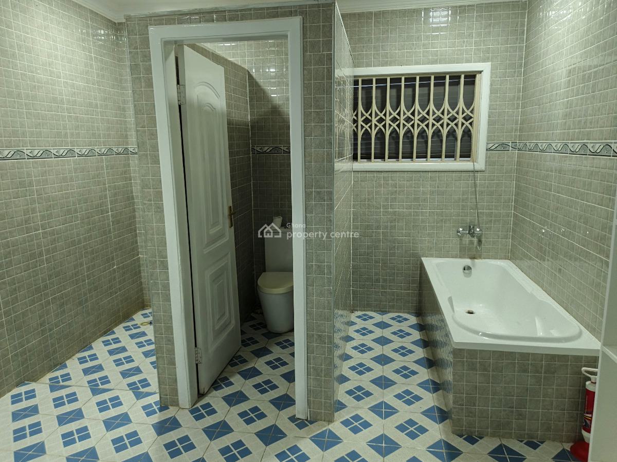 Luxury 4 Bedrooms with 2rooms Boys Quarters, Teshiebusroad, Accra Metropolitan, Accra, House for Sale