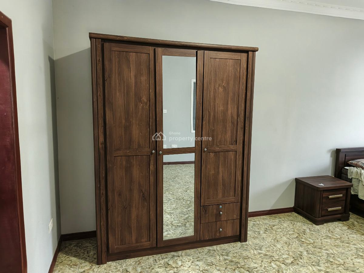 Luxury 4 Bedrooms with 2rooms Boys Quarters, Teshiebusroad, Accra Metropolitan, Accra, House for Sale