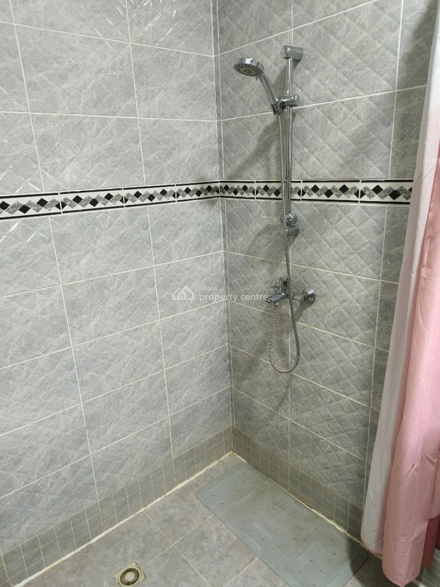 Luxury 4 Bedrooms with 2rooms Boys Quarters, Teshiebusroad, Accra Metropolitan, Accra, House for Sale