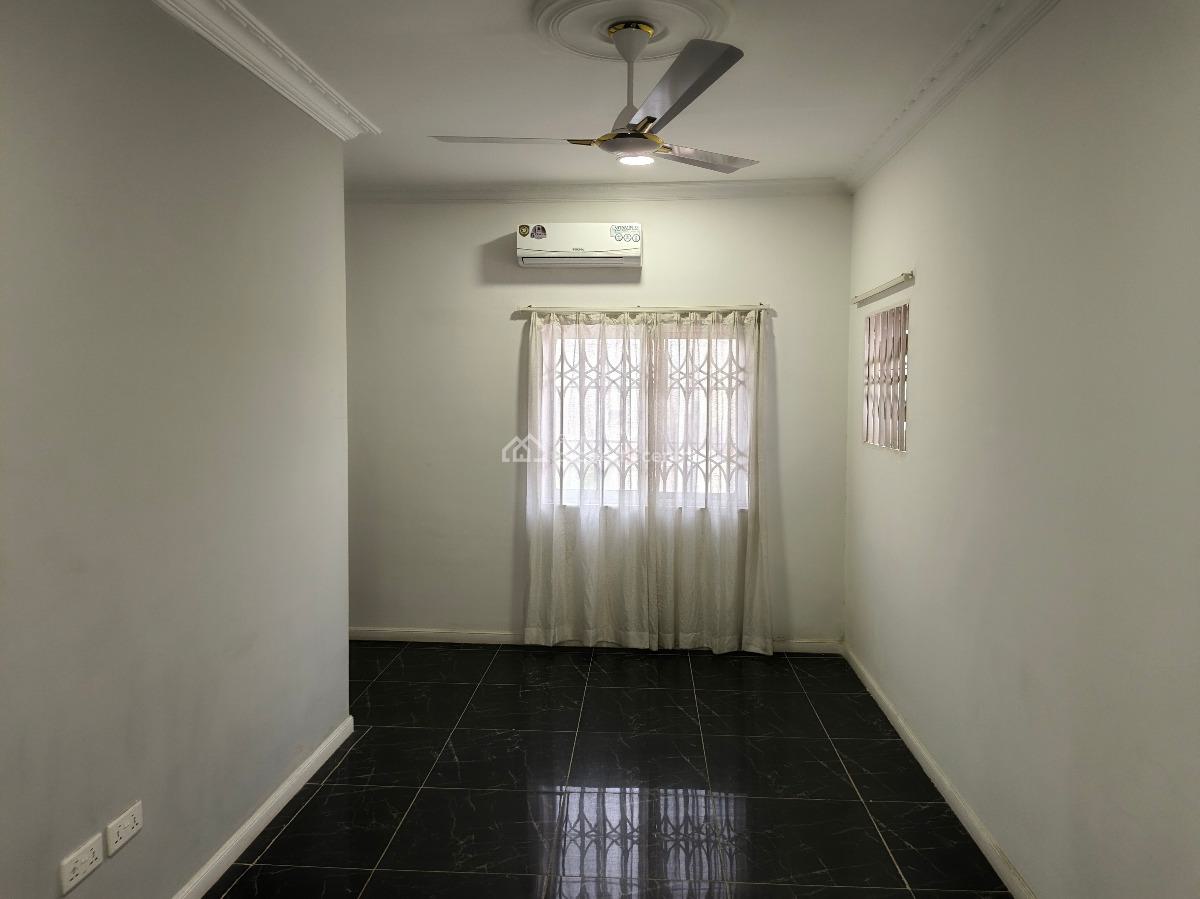 Luxury 4 Bedrooms with 2rooms Boys Quarters, Teshiebusroad, Accra Metropolitan, Accra, House for Sale