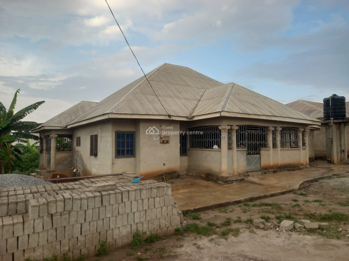 5 Bedrooms, Agyaako Buoho, Near Atimatim, Kronum Afrancho., Kumasi Metropolitan, Ashanti, House for Sale