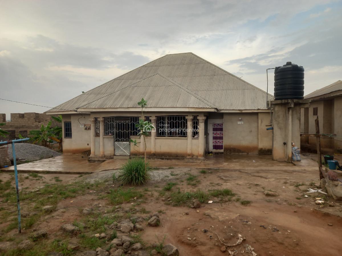 5 Bedrooms, Agyaako Buoho, Near Atimatim, Kronum Afrancho., Kumasi Metropolitan, Ashanti, House for Sale