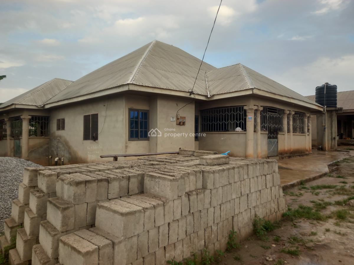 5 Bedrooms, Agyaako Buoho, Near Atimatim, Kronum Afrancho., Kumasi Metropolitan, Ashanti, House for Sale