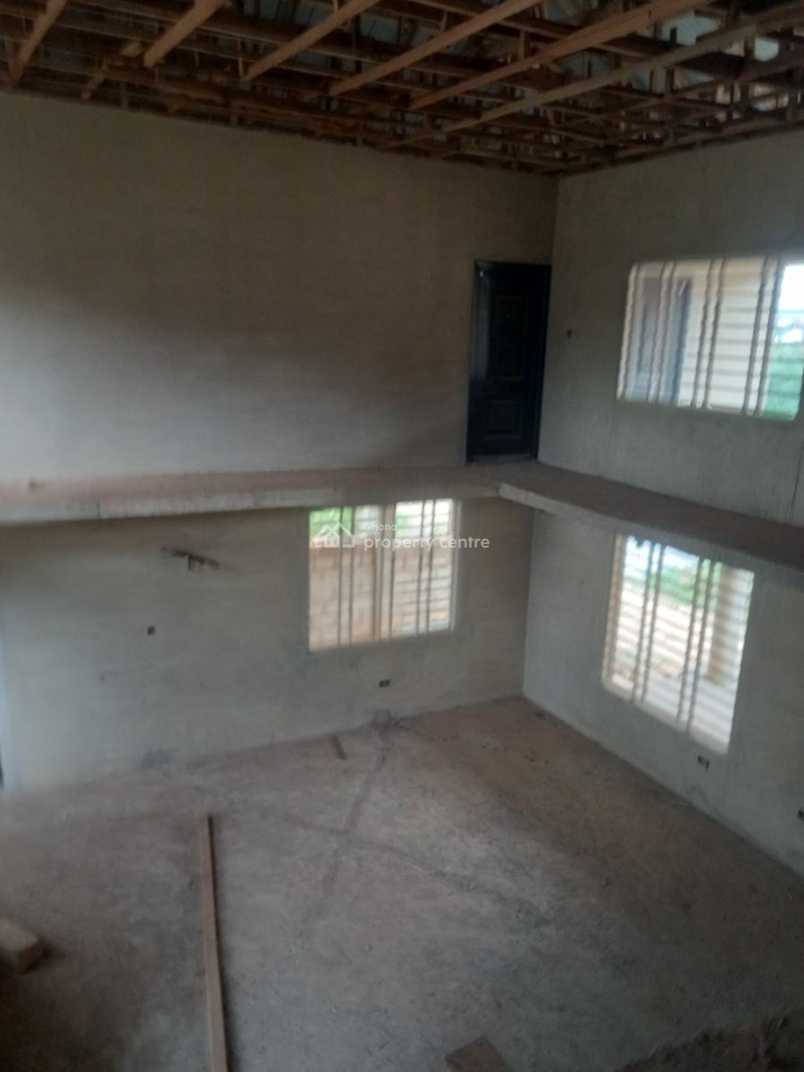 6 Bedrooms, Agyaako Buoho, Near Atimatim, Kronum Afrancho., Kumasi Metropolitan, Ashanti, House for Sale
