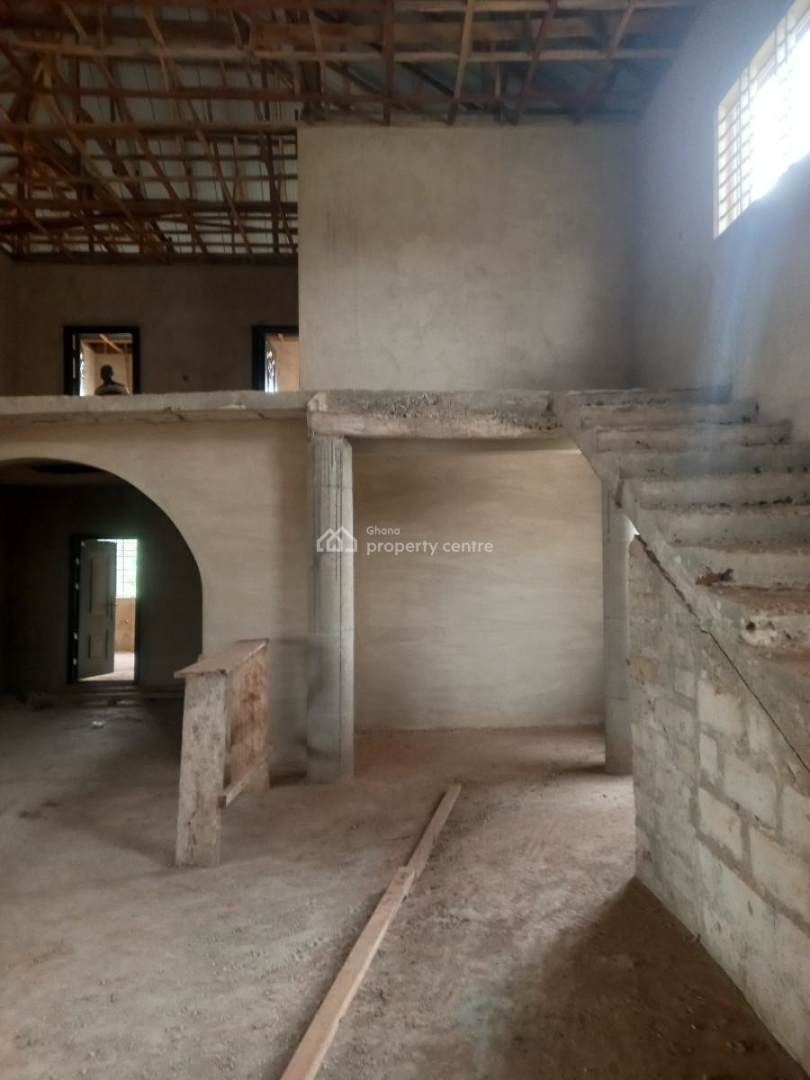 6 Bedrooms, Agyaako Buoho, Near Atimatim, Kronum Afrancho., Kumasi Metropolitan, Ashanti, House for Sale