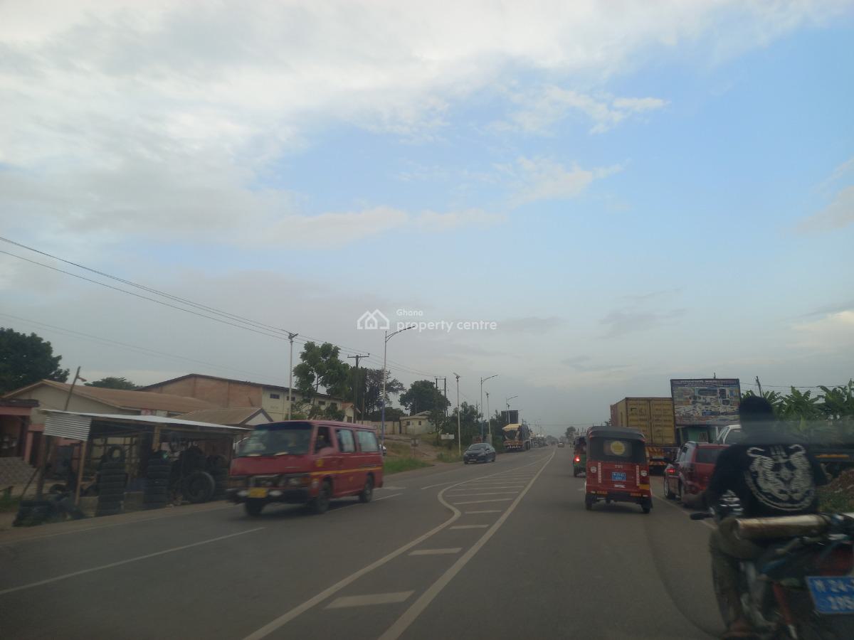 Filling Station Land ( 6 Plots, 1 &half Acres Land), Buokrom Estate Junction/ Dote Junction., Kumasi Metropolitan, Ashanti, Mixed-use Land for Sale