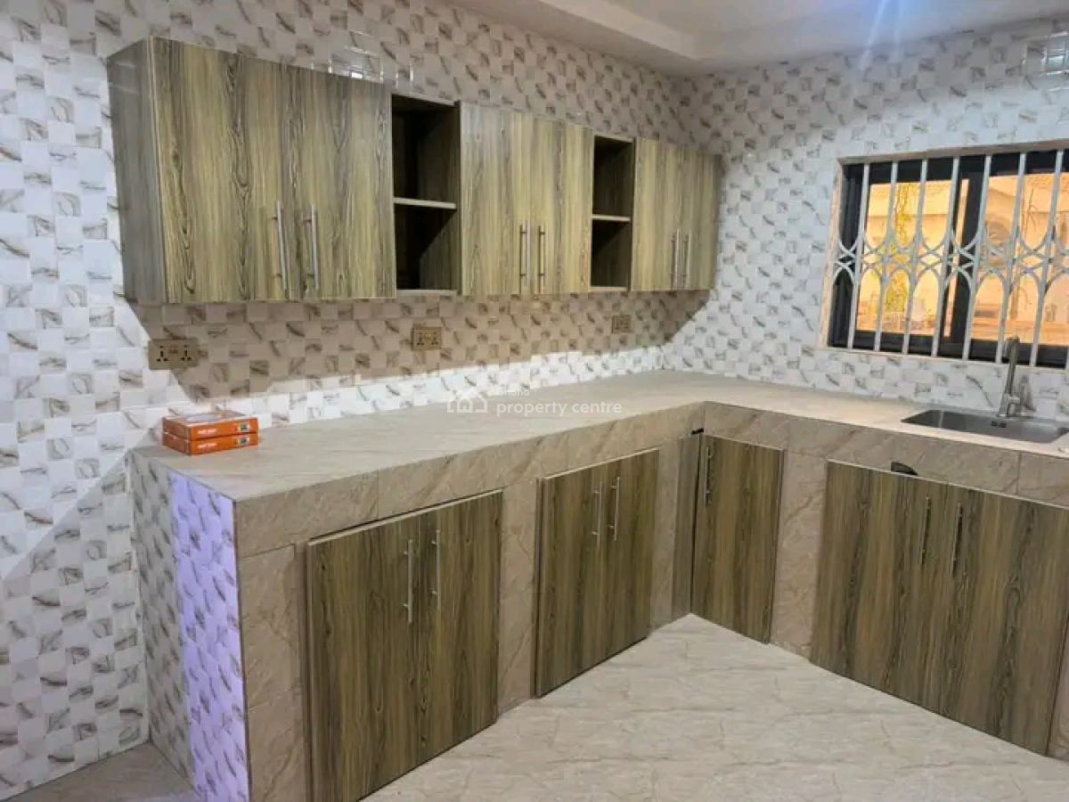 Executive 2-bedroom Apartment @ Achimota Cfc, Cfc, Achimota, Accra, Apartment for Rent