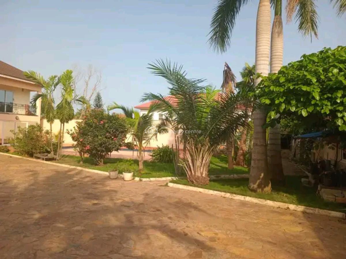 a Renovated 5-bedroom House @ East Airport, East Airport, Airport Residential Area, Accra, House for Sale