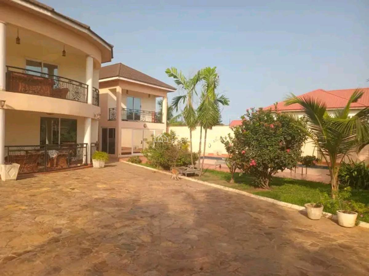 a Renovated 5-bedroom House @ East Airport, East Airport, Airport Residential Area, Accra, House for Sale