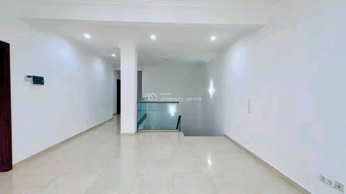 Executive Semi Detached 4-bedroom Townhouse @ Labone, North Labone, Accra, Townhouse for Rent