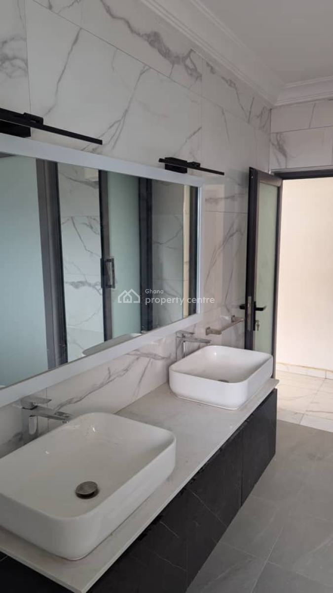 Commercially 4-bedroom Townhouse+bq @ Airport Residential, Airport Residential Area, Accra, House for Rent