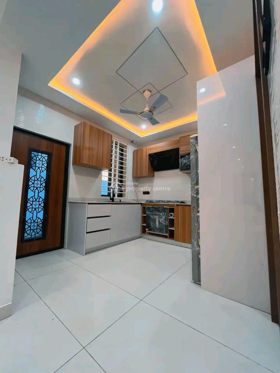 Executive 4-bedroom Townhouse @ East Legon Hill, East Legon Hills, East Legon, Accra, House for Sale