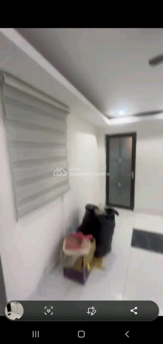 Newly Built Chamber and Hall @ Osu, Osu, Accra, Apartment for Rent