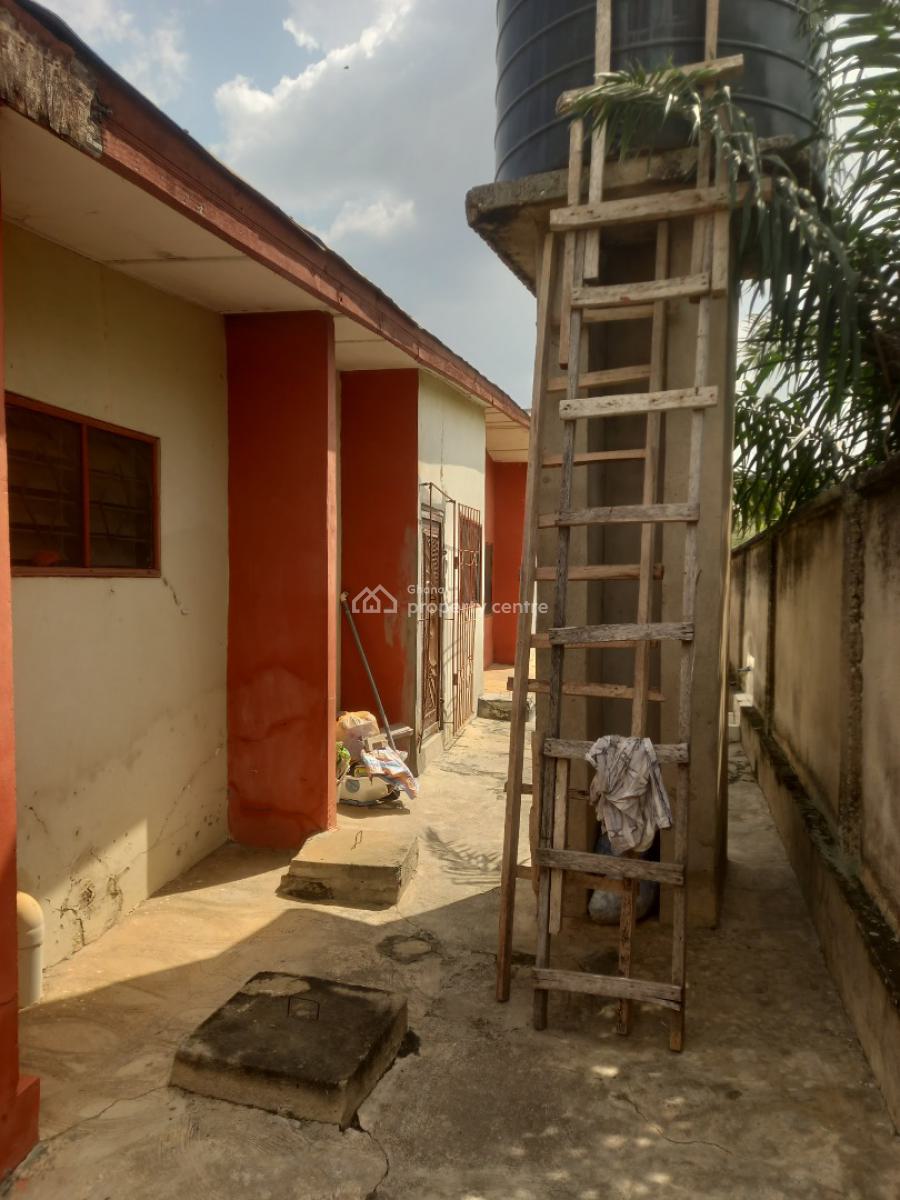 4 Bedrooms, Antoa, Near The Government Primary School., Kumasi Metropolitan, Ashanti, House for Sale