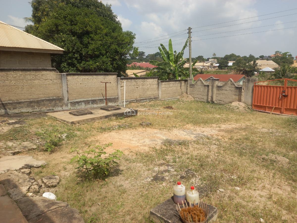 4 Bedrooms, Antoa, Near The Government Primary School., Kumasi Metropolitan, Ashanti, House for Sale
