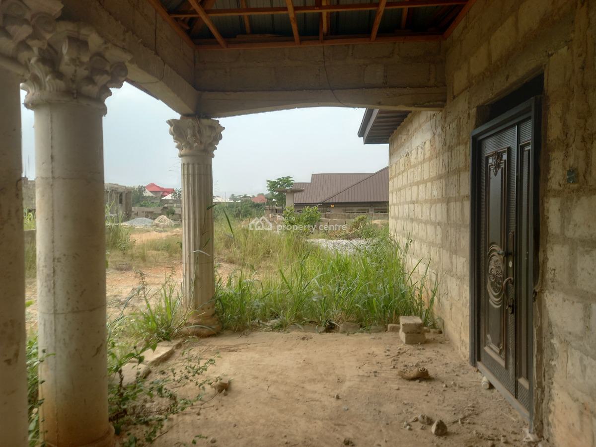 5 Bedrooms, Agyaako Buoho, Near Atimatim, Kronum Afrancho., Kumasi Metropolitan, Ashanti, House for Sale