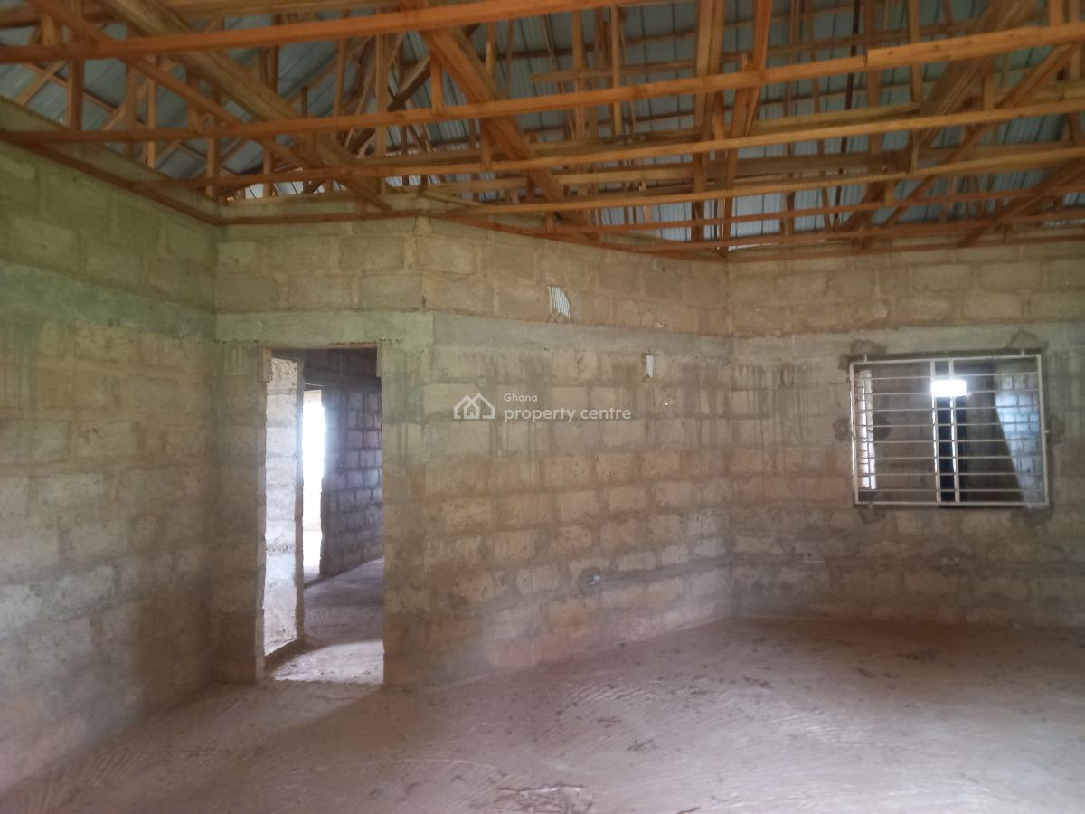 5 Bedrooms, Agyaako Buoho, Near Atimatim, Kronum Afrancho., Kumasi Metropolitan, Ashanti, House for Sale