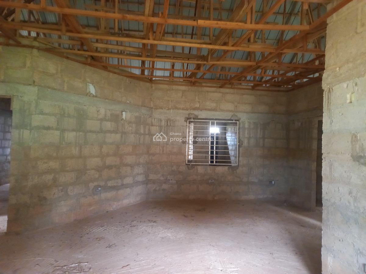 5 Bedrooms, Agyaako Buoho, Near Atimatim, Kronum Afrancho., Kumasi Metropolitan, Ashanti, House for Sale