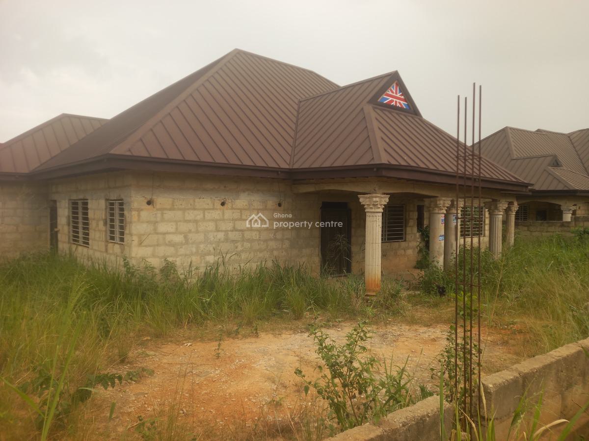 5 Bedrooms, Agyaako Buoho, Near Atimatim, Kronum Afrancho., Kumasi Metropolitan, Ashanti, House for Sale