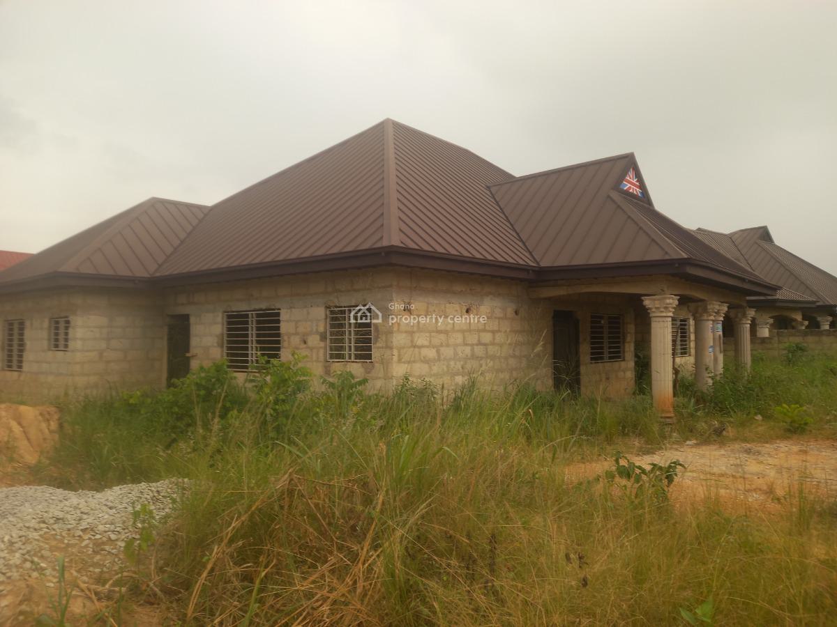 5 Bedrooms, Agyaako Buoho, Near Atimatim, Kronum Afrancho., Kumasi Metropolitan, Ashanti, House for Sale