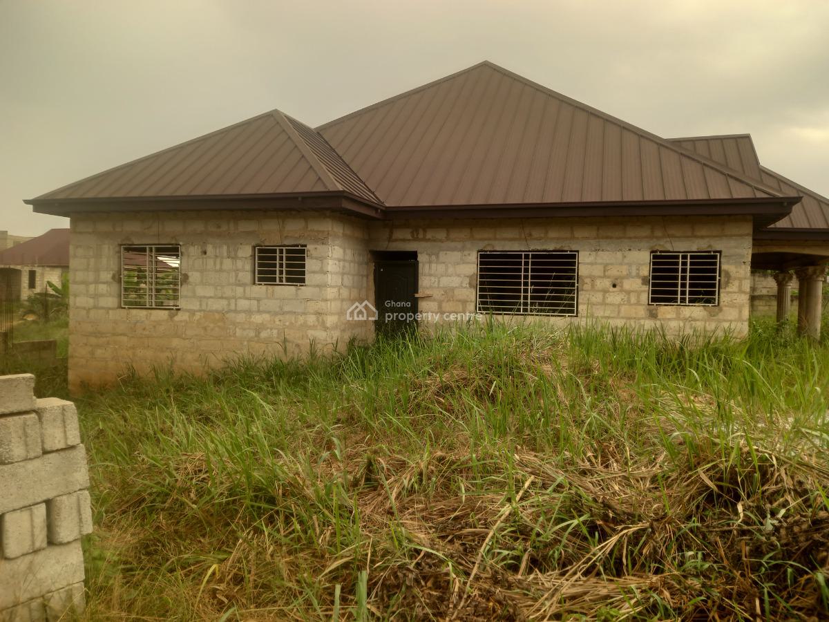 5 Bedrooms, Agyaako Buoho, Near Atimatim, Kronum Afrancho., Kumasi Metropolitan, Ashanti, House for Sale