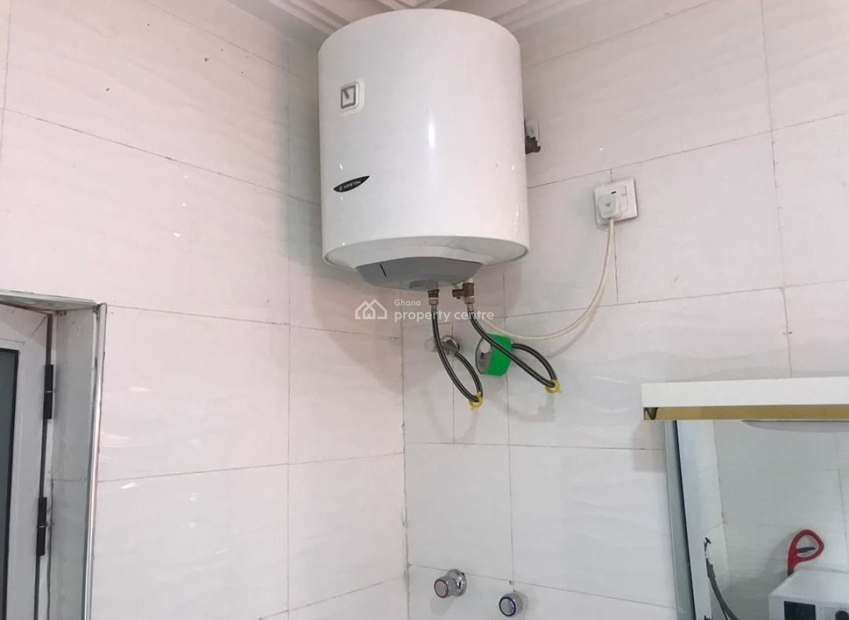 5 Bedrooms, Techiman Municipal, Brong Ahafo, House for Sale