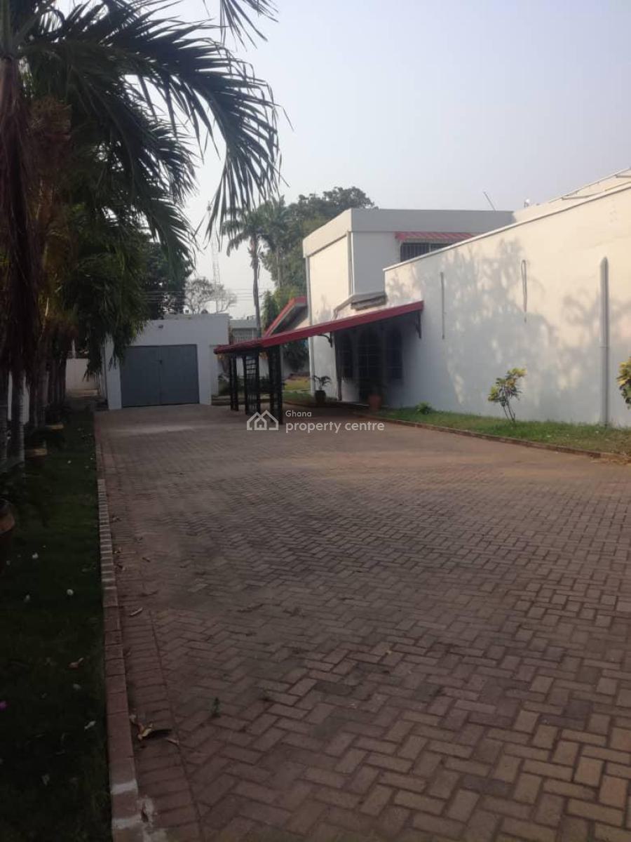 Executive 6-bedroom, Airport Residential Area, Accra, House for Rent