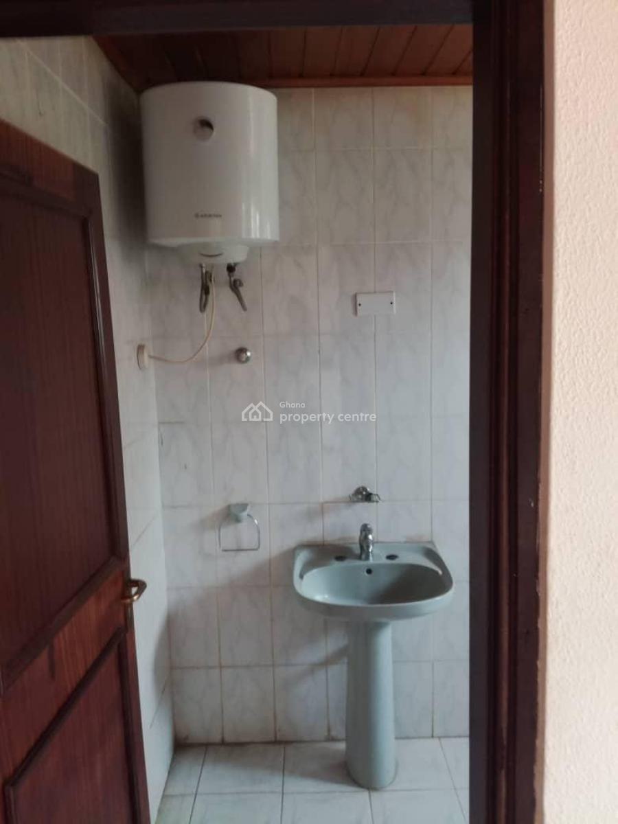 Executive 6-bedroom, Airport Residential Area, Accra, House for Rent