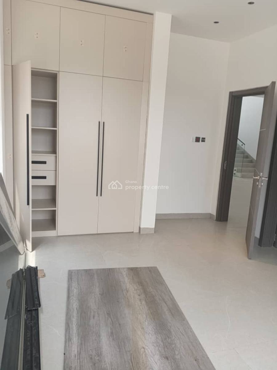 Executive 4 Bedroom, Ashaley Botwe, Adenta Municipal, Accra, House for Sale