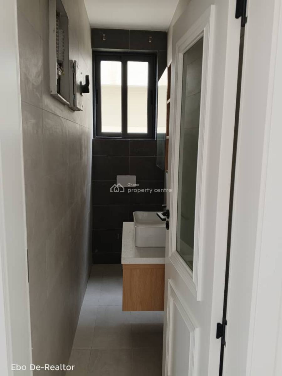 Executive 4 Bedroom, Ashaley Botwe, Adenta Municipal, Accra, House for Sale