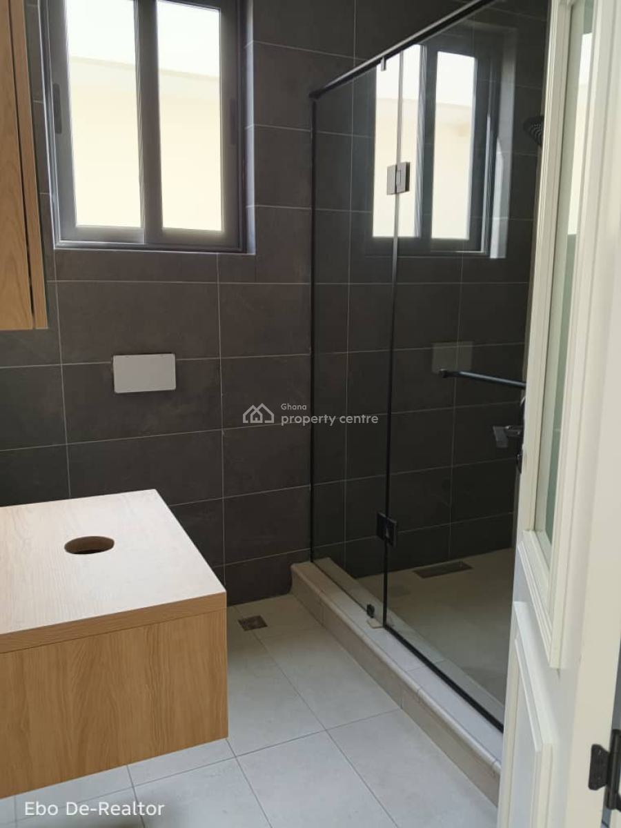 Executive 4 Bedroom, Ashaley Botwe, Adenta Municipal, Accra, House for Sale
