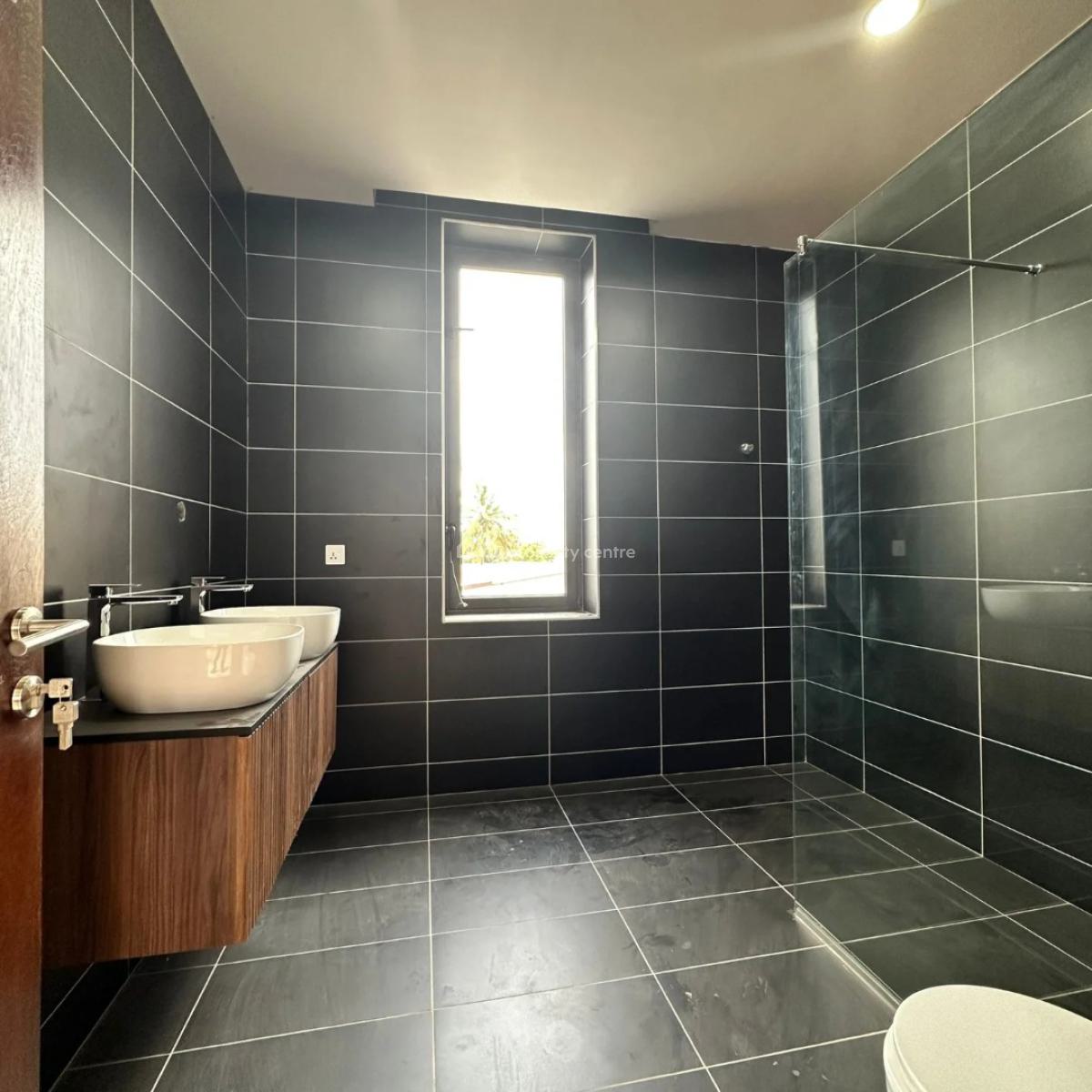 Executive 3 Bedrooms, Ashaley Botwe, Adenta Municipal, Accra, House for Sale