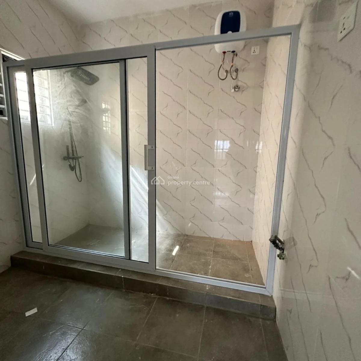 Executive 3 Bedrooms, Spintex, Accra, House for Sale