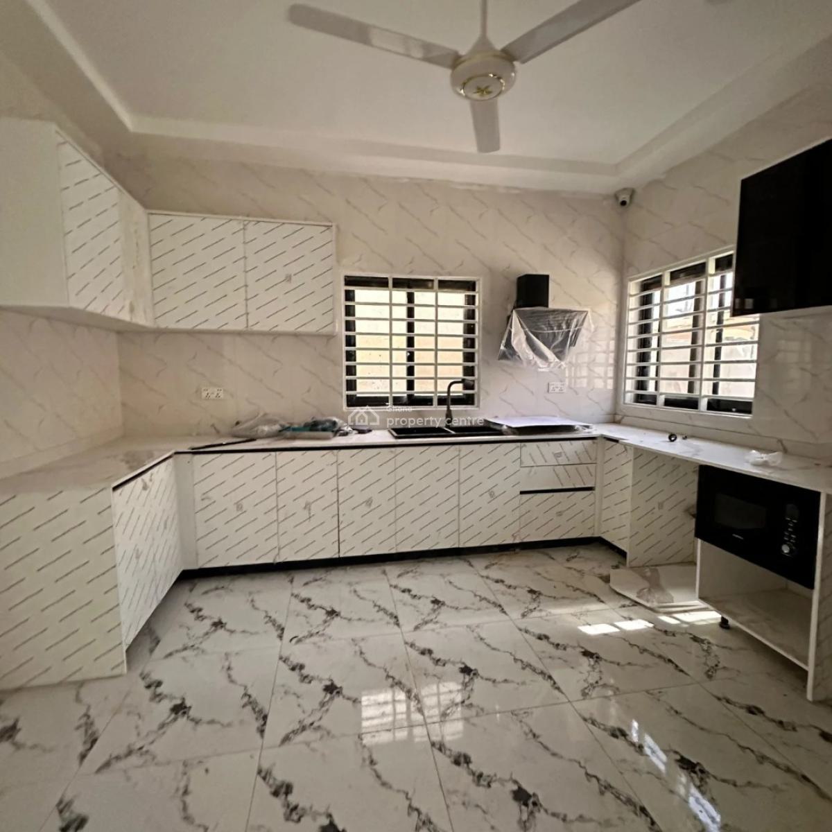 Executive 3 Bedrooms, Spintex, Accra, House for Sale