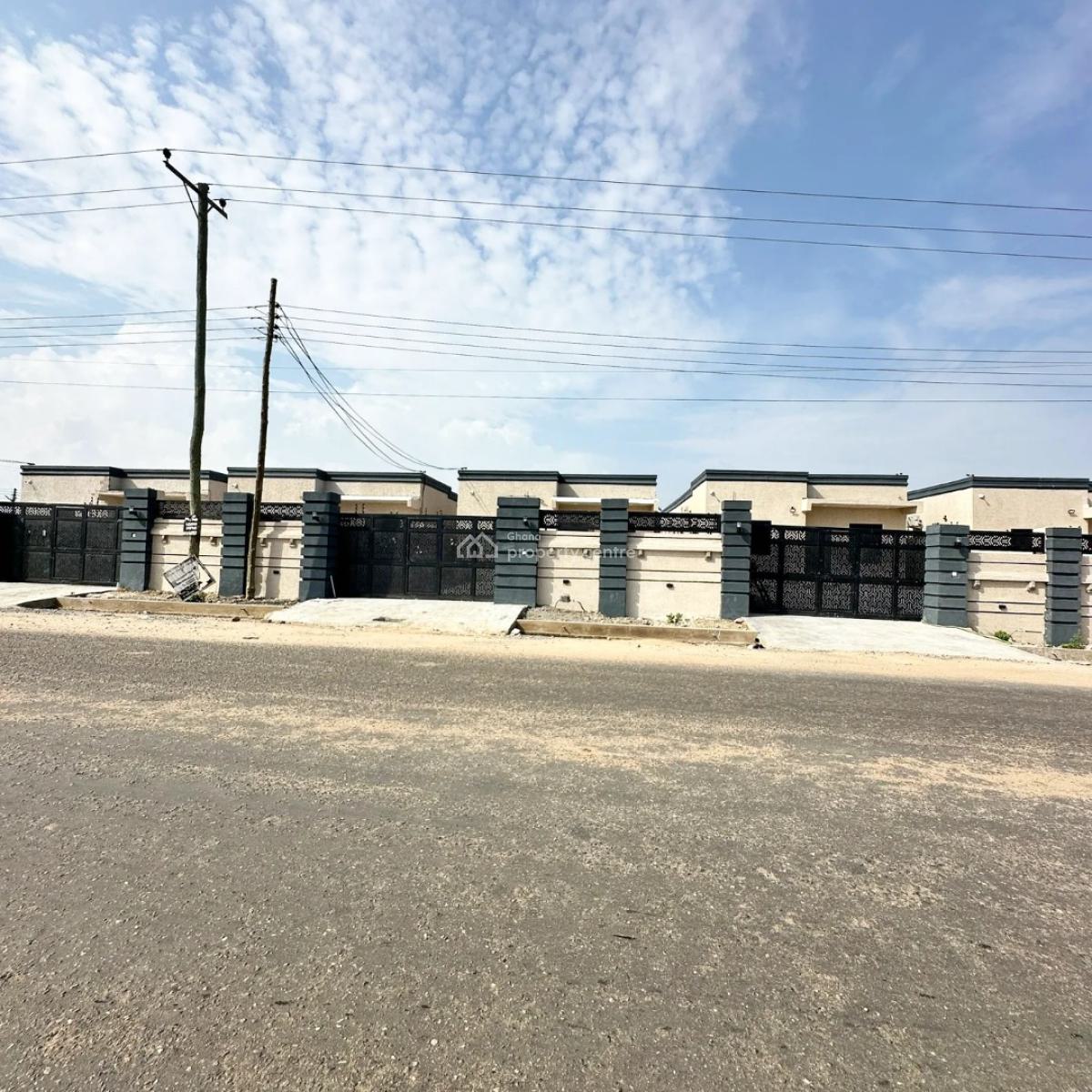 Executive 3 Bedrooms, Spintex, Accra, House for Sale