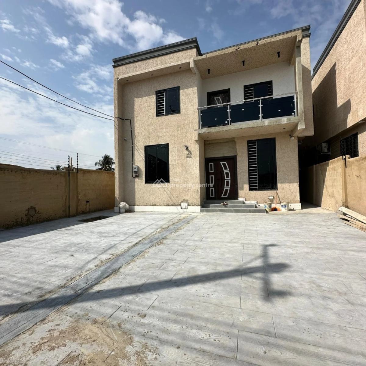 Executive 4 Bedrooms, Spintex, Accra, House for Sale